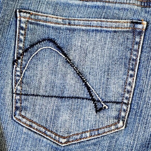 GUESS  Venice Flare Jeans Women 24 W x 31 L- Low Rise Retro Boot Cut Blue Denim - Picture 5 of 13